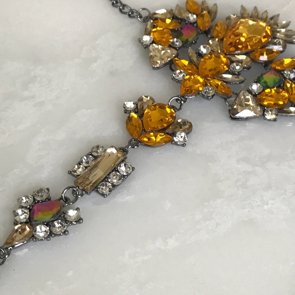 GOLDEN CRYSTAL FOOT & ARM CHAIN JEWELRY ACCENT - Picture 3 of 4